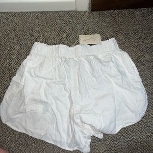 Universal Thread white shorts